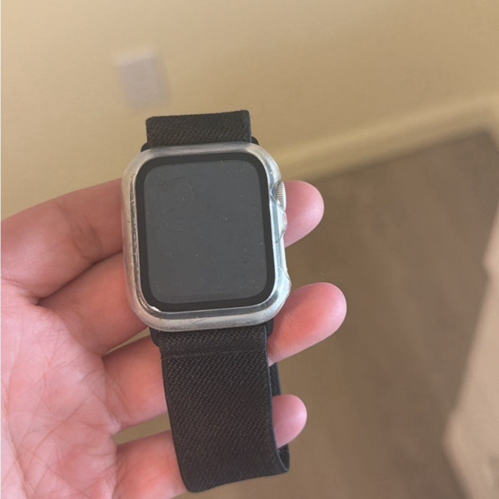 Apple SE Watch. Cellular or GPS! (Unlocked)
